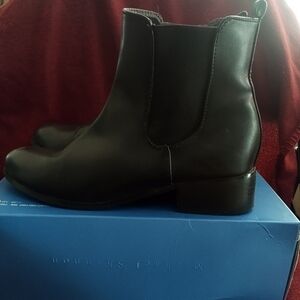 Pre-owned Lane Bryant Ankle Booties, EUC, Black size 7W.